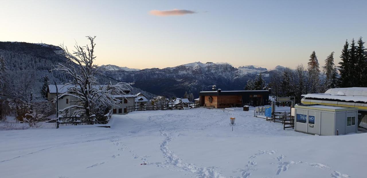 Hotel Martinella Folgaria Exteriör bild