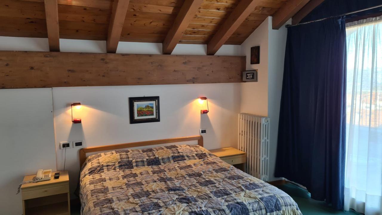 Hotel Martinella Folgaria Exteriör bild